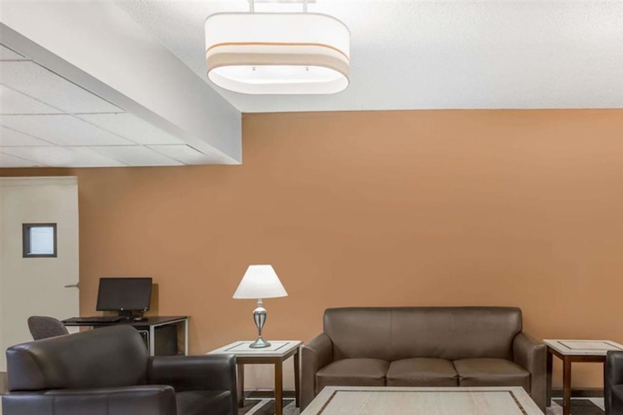 Howard Johnson By Wyndham Spartanburg Expo Center Extérieur photo