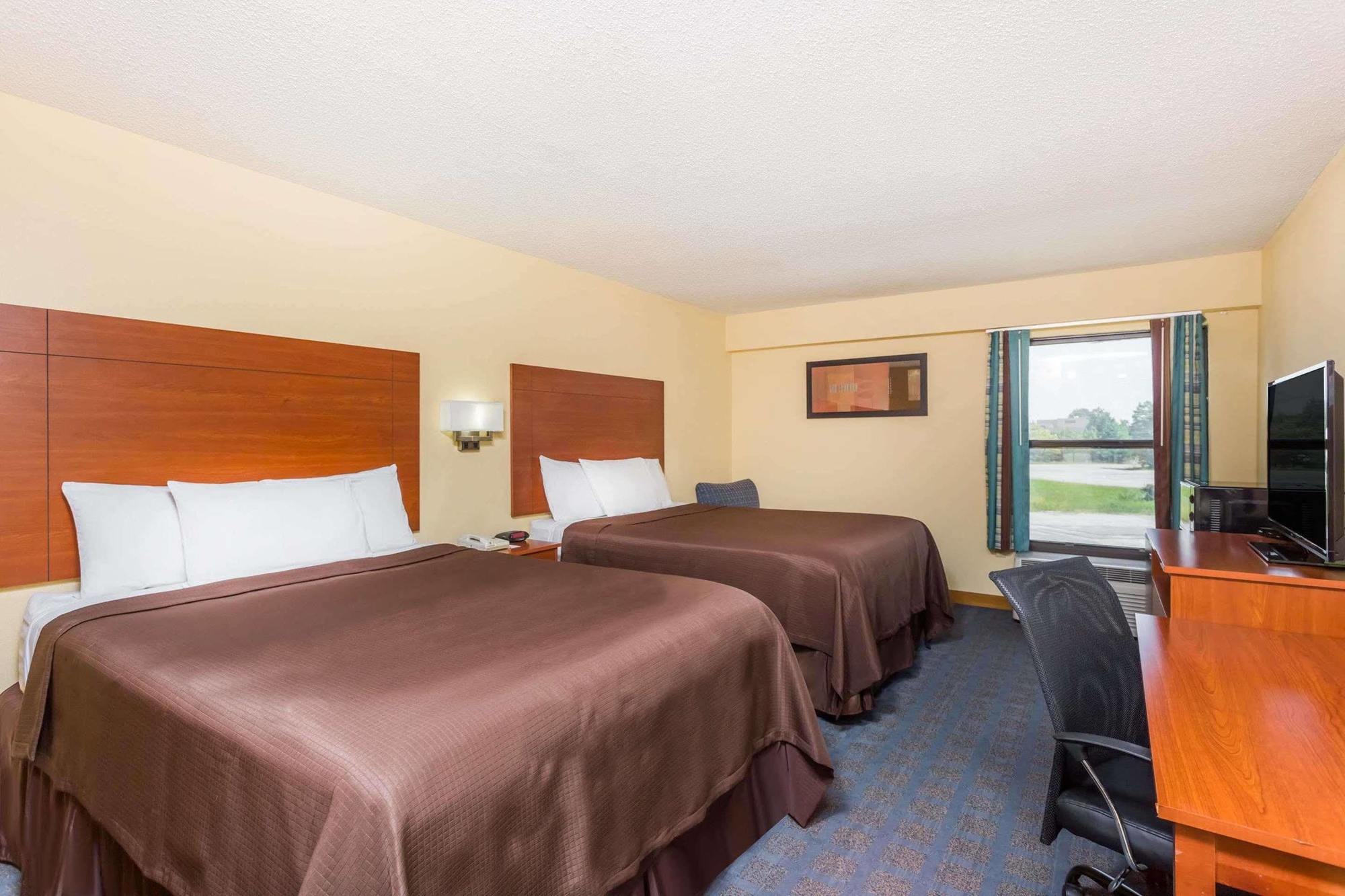 Howard Johnson By Wyndham Spartanburg Expo Center Extérieur photo