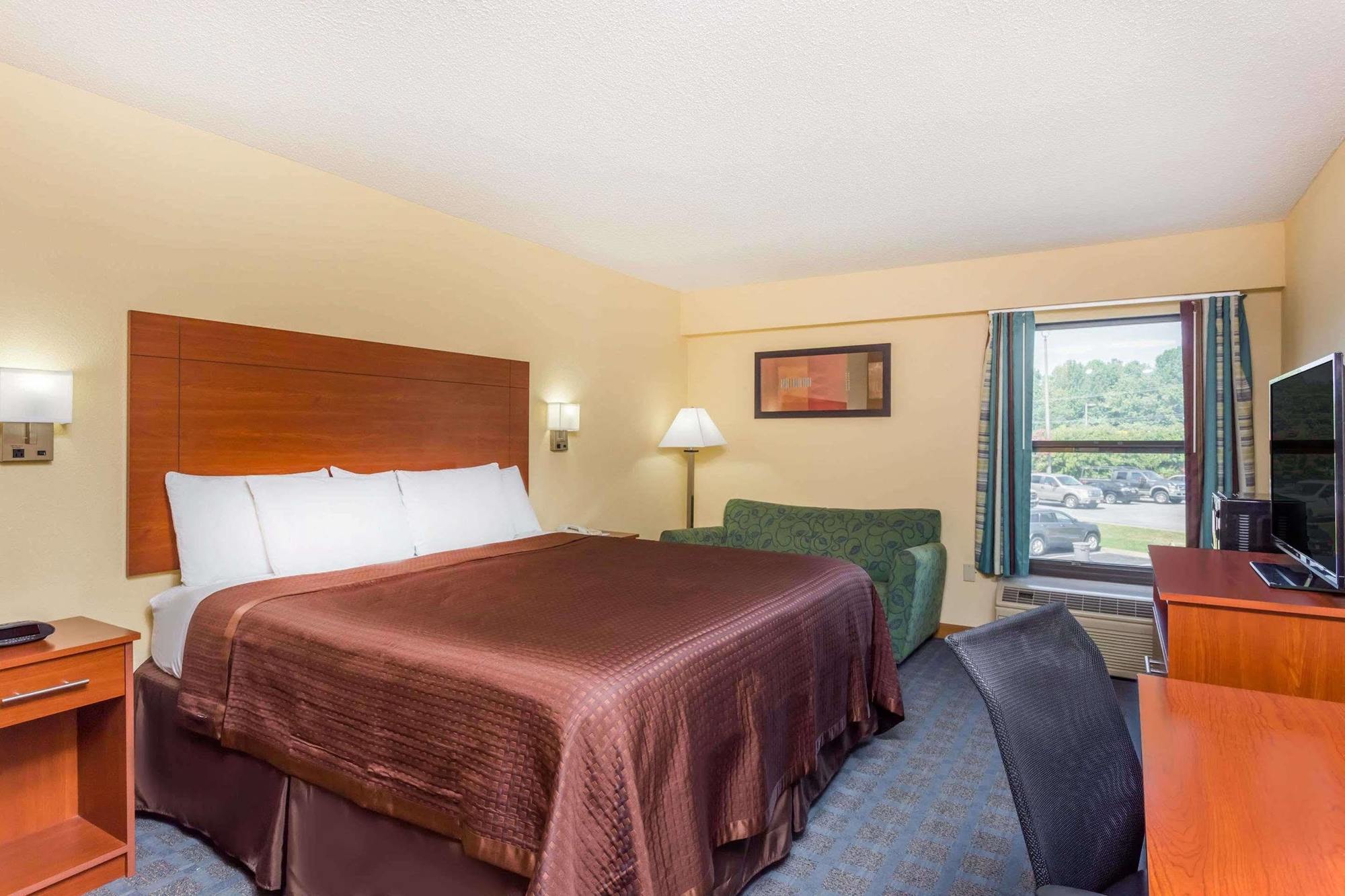 Howard Johnson By Wyndham Spartanburg Expo Center Extérieur photo